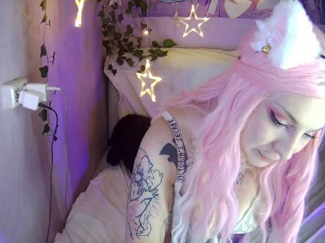 Mini0Melloo's BongaCams show and profile