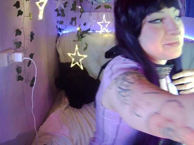 Mini0Melloo's BongaCams show and profile