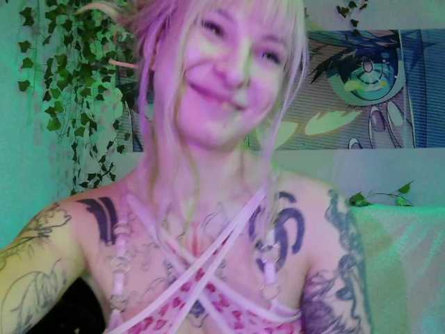 Mini0Melloo's BongaCams show and profile