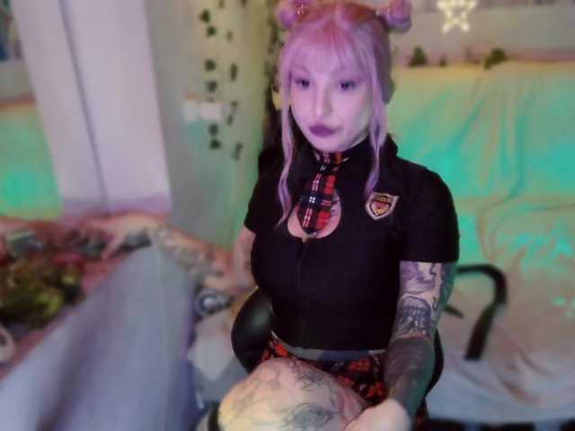 Mini0Melloo's BongaCams show and profile