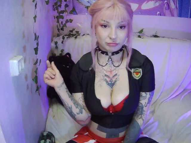 Mini0Melloo's BongaCams show and profile