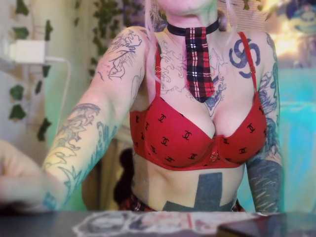 Mini0Melloo's BongaCams show and profile