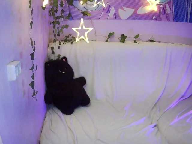 Mini0Melloo's BongaCams show and profile