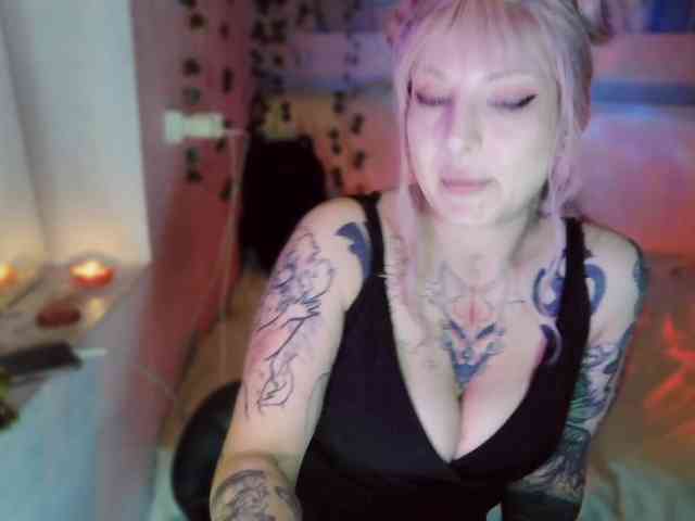 Mini0Melloo Live Webcam on BongaCams