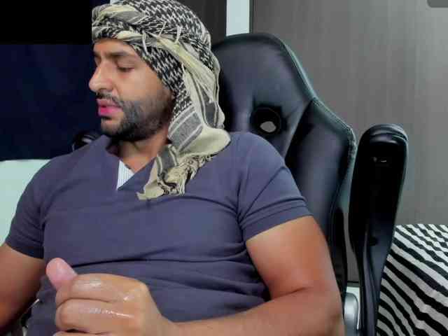 Handsoman11