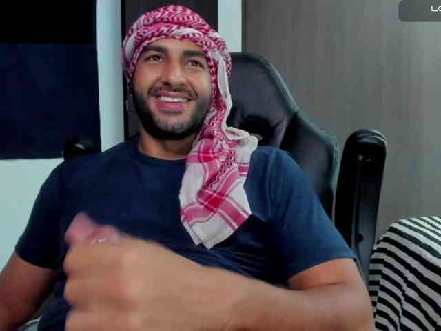 Handsoman11 Live Webcam on BongaCams