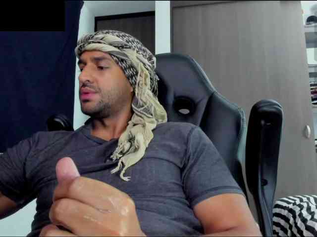 Handsoman11 Handsoman11