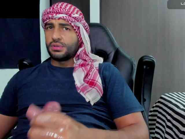 Handsoman11 Live Webcam on BongaCams