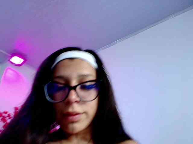 jenjen-purple webcam