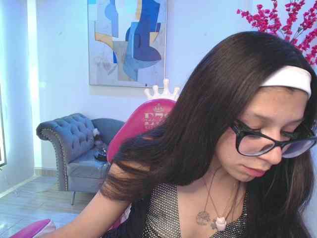 jenjen-purple webcam