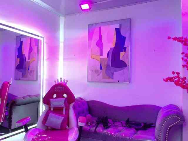 jenjen-purple webcam