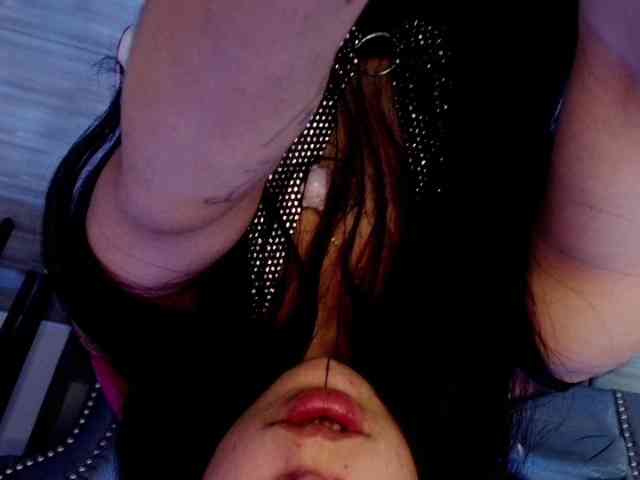 jenjen-purple webcam