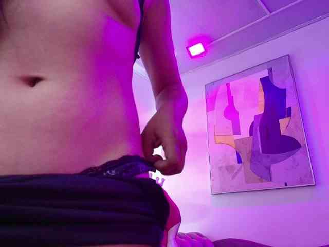 jenjen-purple webcam