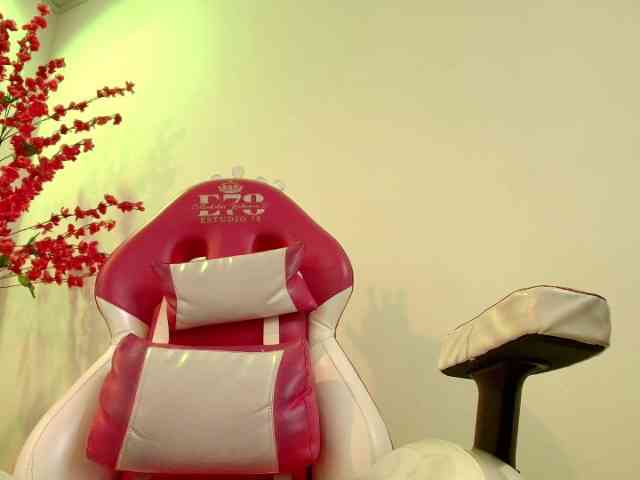 jenjen-purple webcam