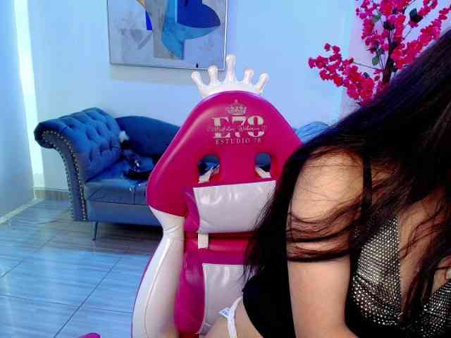 jenjen-purple webcam