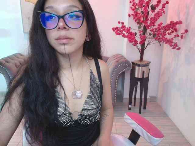 jenjen-purple webcam