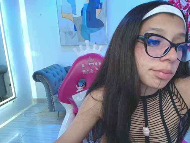 jenjen-purple webcam