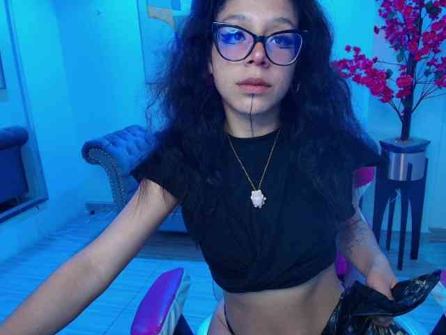jenjen-purple webcam