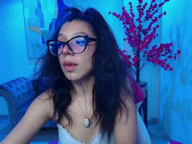 jenjen-purple webcam