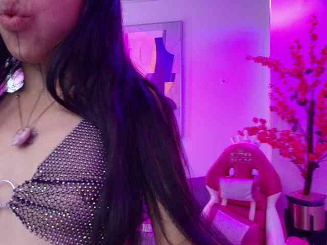 jenjen-purple webcam