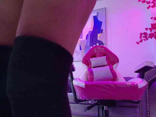 jenjen-purple webcam