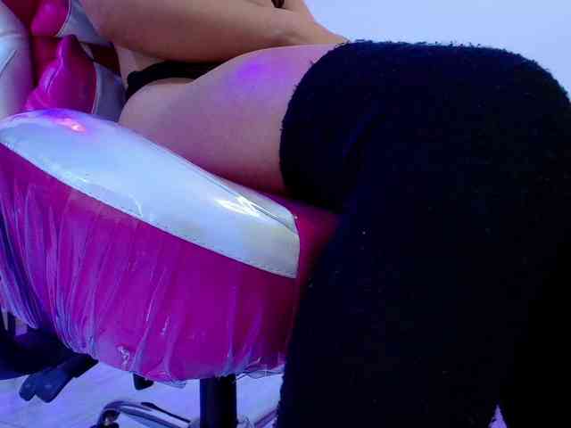 jenjen-purple webcam