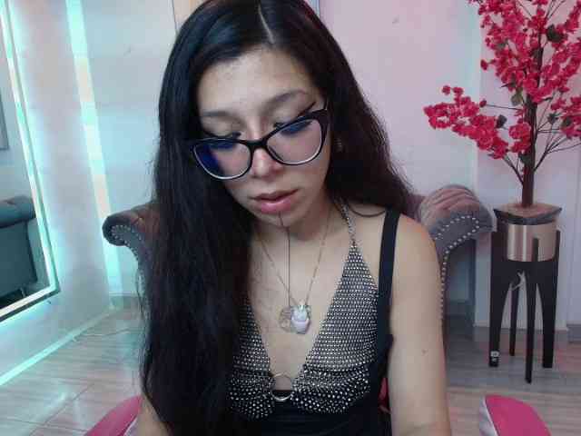 jenjen-purple webcam