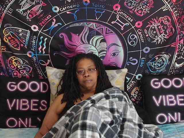 renaespleasurepalace webcam