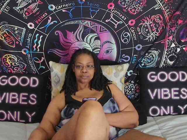 renaespleasurepalace webcam