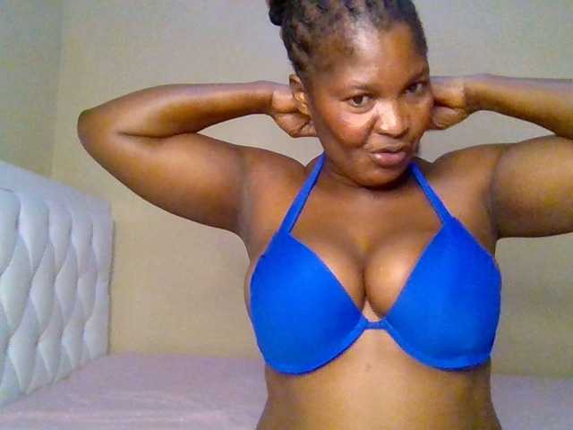 Sexymilly1 webcam bongacams model stream image