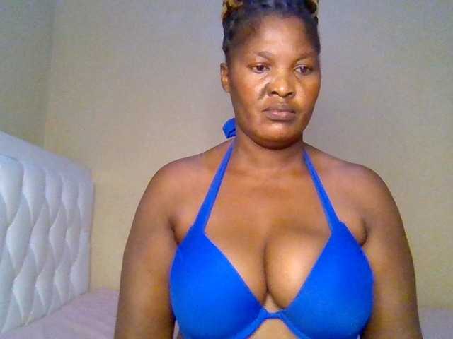 Sexymilly1 Live Cam on BongaCams