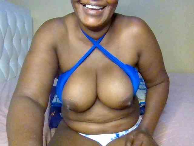 Sexymilly1 Live Webcam on BongaCams