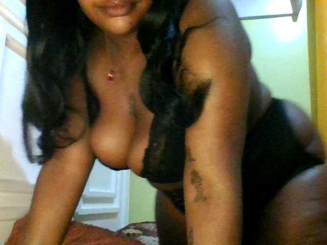 sauccyspoilage's BongaCams show and profile