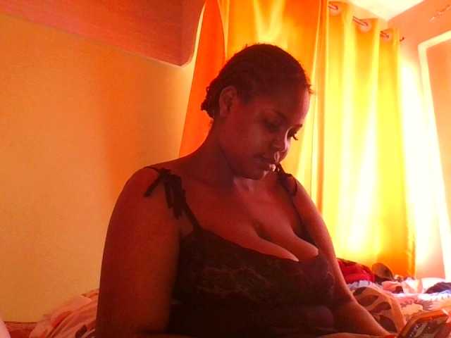 sauccyspoilage Live Cam and Statistics on UnifiedCams