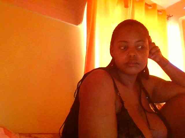 sauccyspoilage Live Webcam on BongaCams