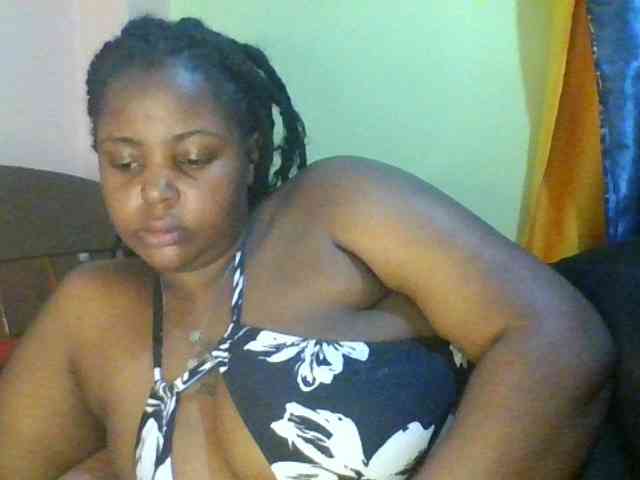 sauccyspoilage Live Webcam on BongaCams