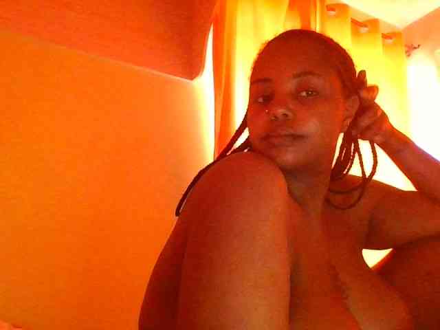 sauccyspoilage bongacams
