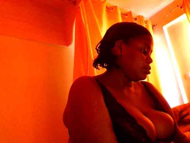 sauccyspoilage Live Webcam on BongaCams