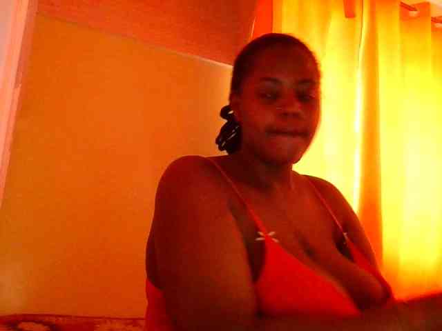 sauccyspoilage bongacams