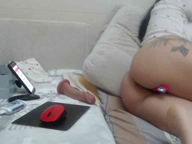 Alinaiadem2025 webcam