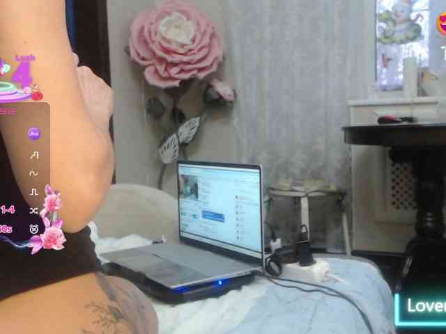 Alinaiadem2025 webcam