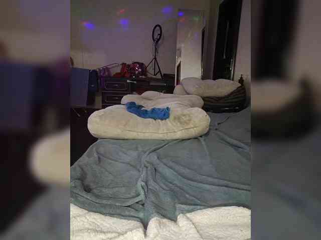 Alinaiadem2025 webcam