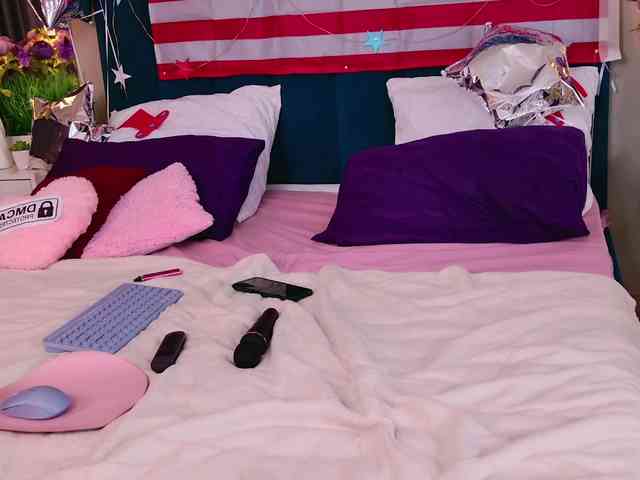 real web cam sex BlondiDoll