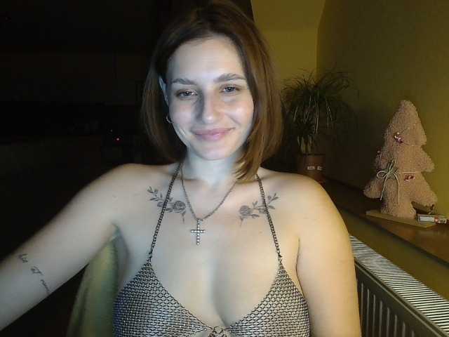 Lollitta's BongaCams show and profile