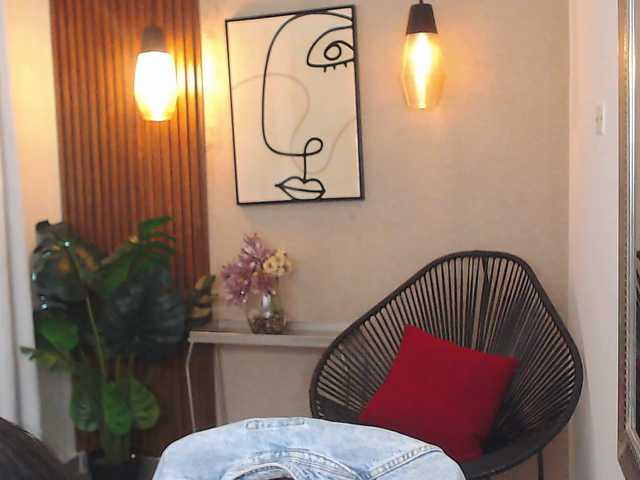 Lia-Mar's BongaCams show and profile