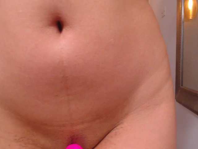 Lia-Mar's BongaCams show and profile