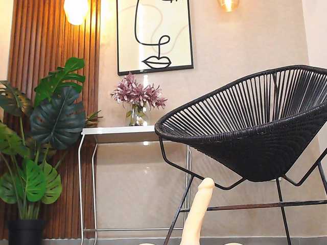 Lia-Mar's BongaCams show and profile