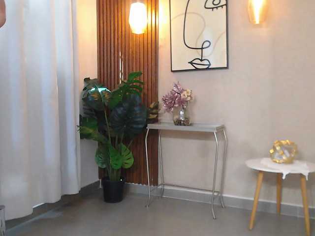 Lia-Mar's BongaCams show and profile