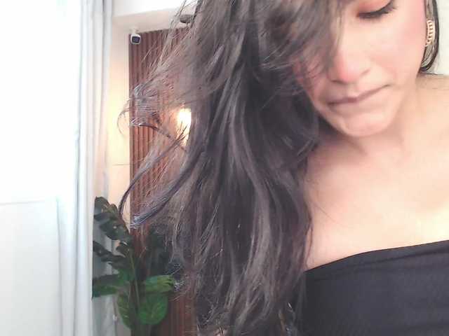 Lia-Mar's BongaCams show and profile