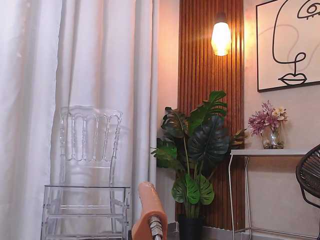 Lia-Mar's BongaCams show and profile